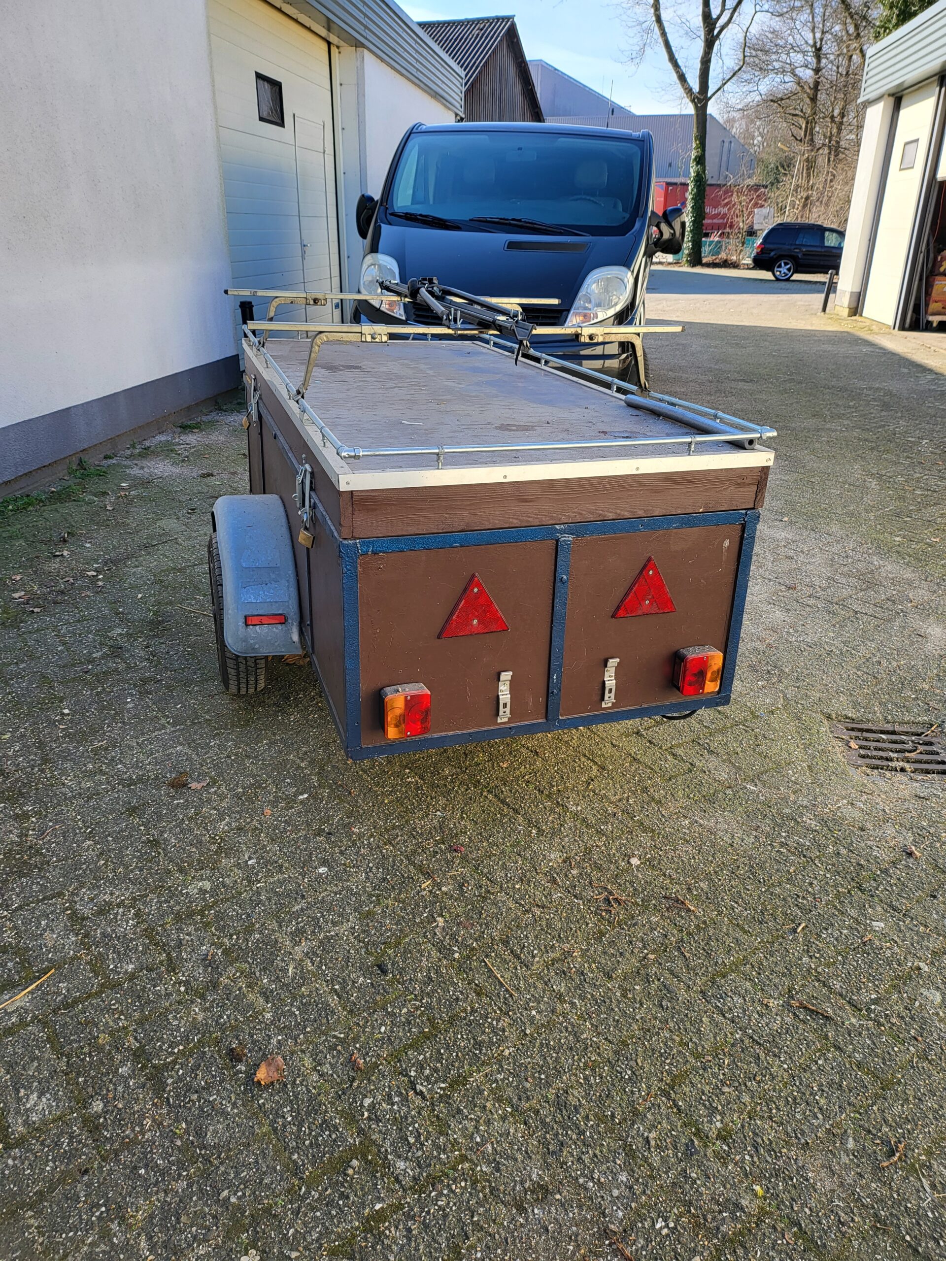Koop en verkoop aanhangwagens op TrailerOutlet